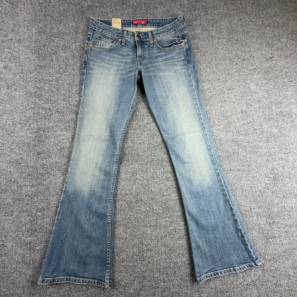 Levi's 524 Superlow Bootcut Jeans Juniors 9 Medium Wash Low Rise Stretch Denim